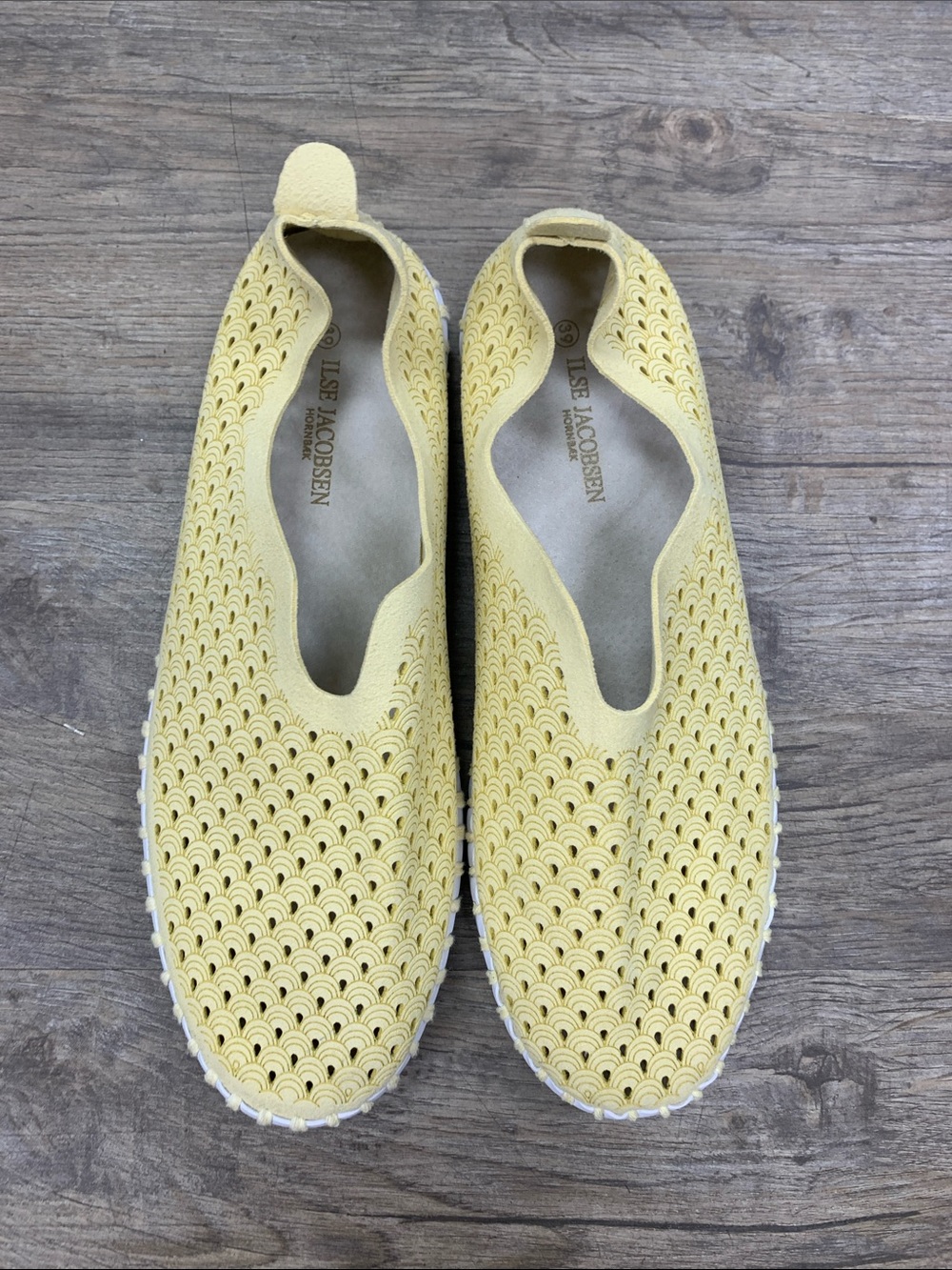 Ilse Jacobsen Pale Yellow Perforated Slip-On Loafers Size 39